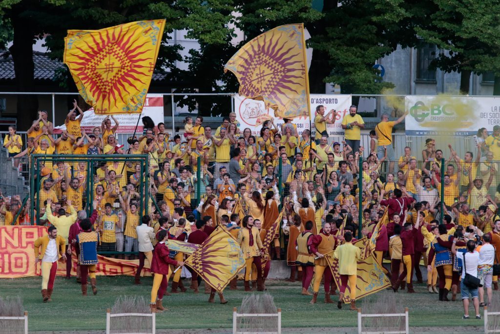 Gli sbandieratori di Faenza a Vienna per il Festival del folklore