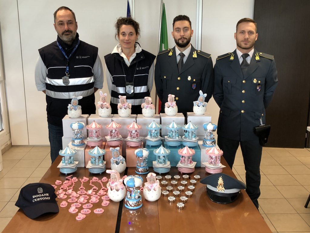 Gdf sequestra al porto di Ravenna 57mila prodotti non sicuri