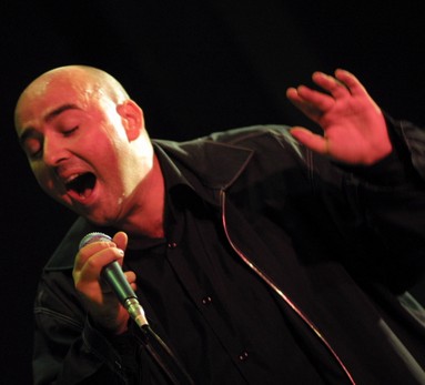 “Romagna mia” in versione acustica, la famiglia Casadei si complimenta con Michele Fenati