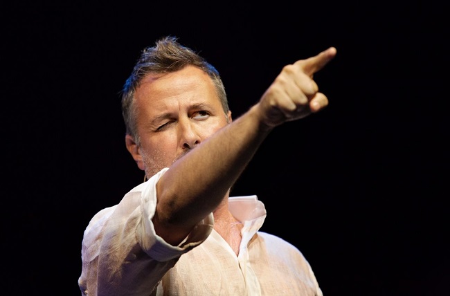 Al Teatro Comunale di Faenza Davide Enia porta il dramma dei migrant