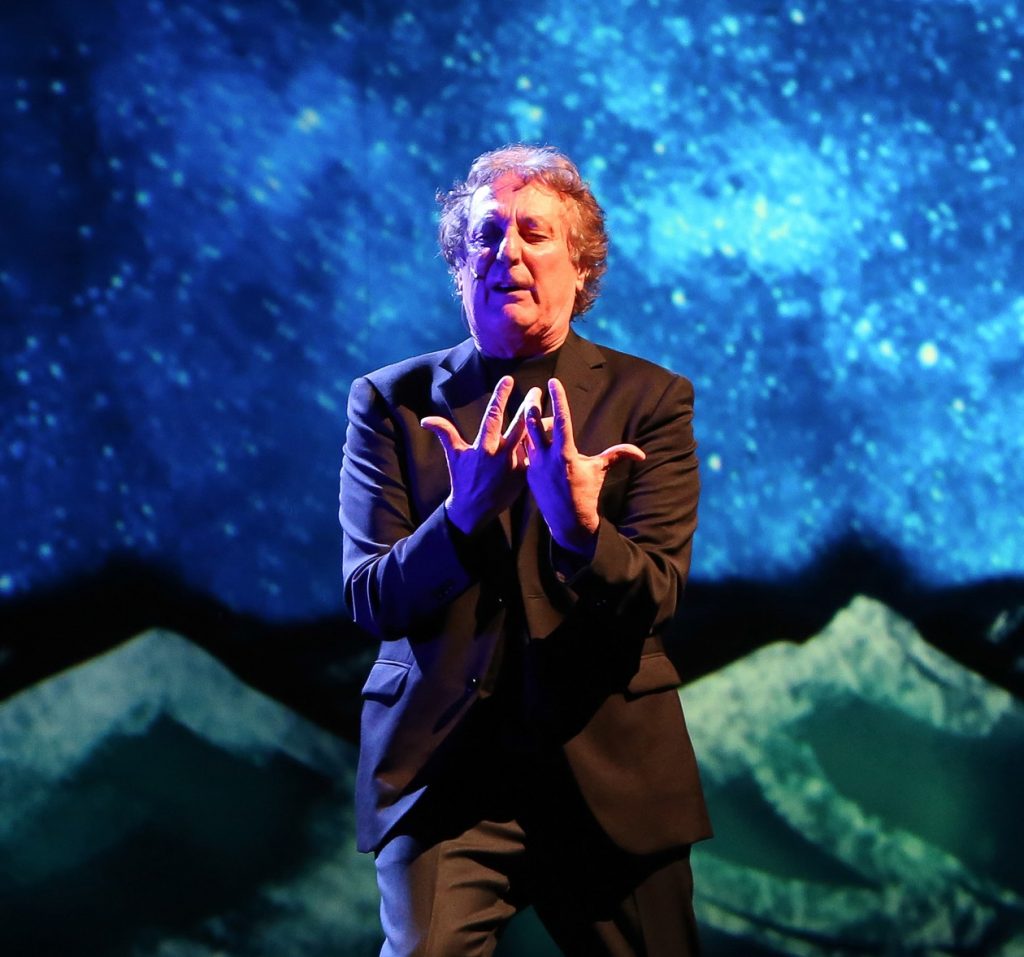 Enzo Iacchetti al Teatro Masini di Faenza con il suo one-man show