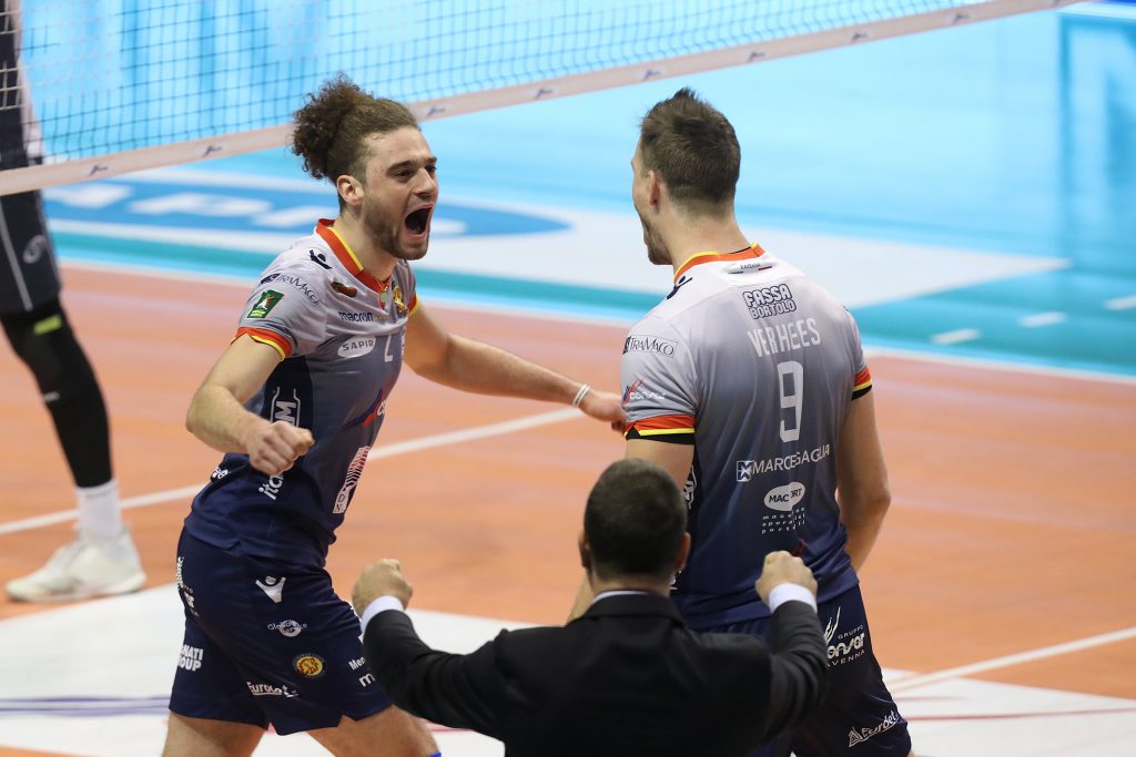 Volley, vittoria al tie-break per la Consar Ravenna
