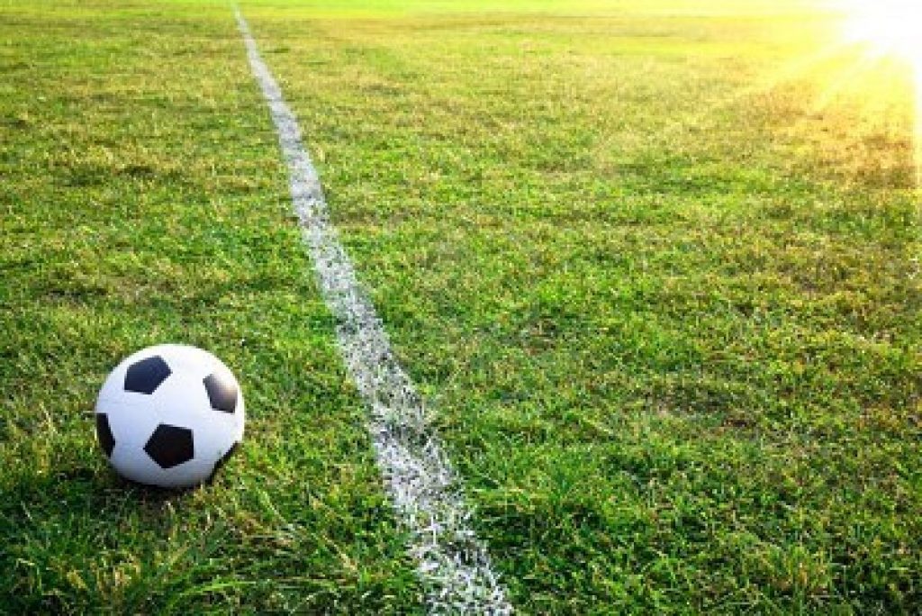 Divertimento e sport nel campo di Faventia Sales per avvicinarsi al gioco del calcio