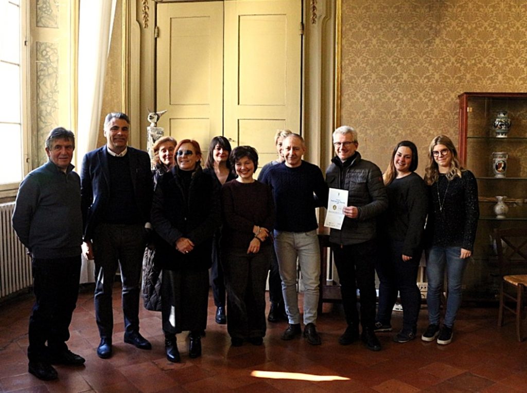 Vetrine da favola, Alessandro Borchi occhiali è il vincitore del gioco di Faenza C’entro