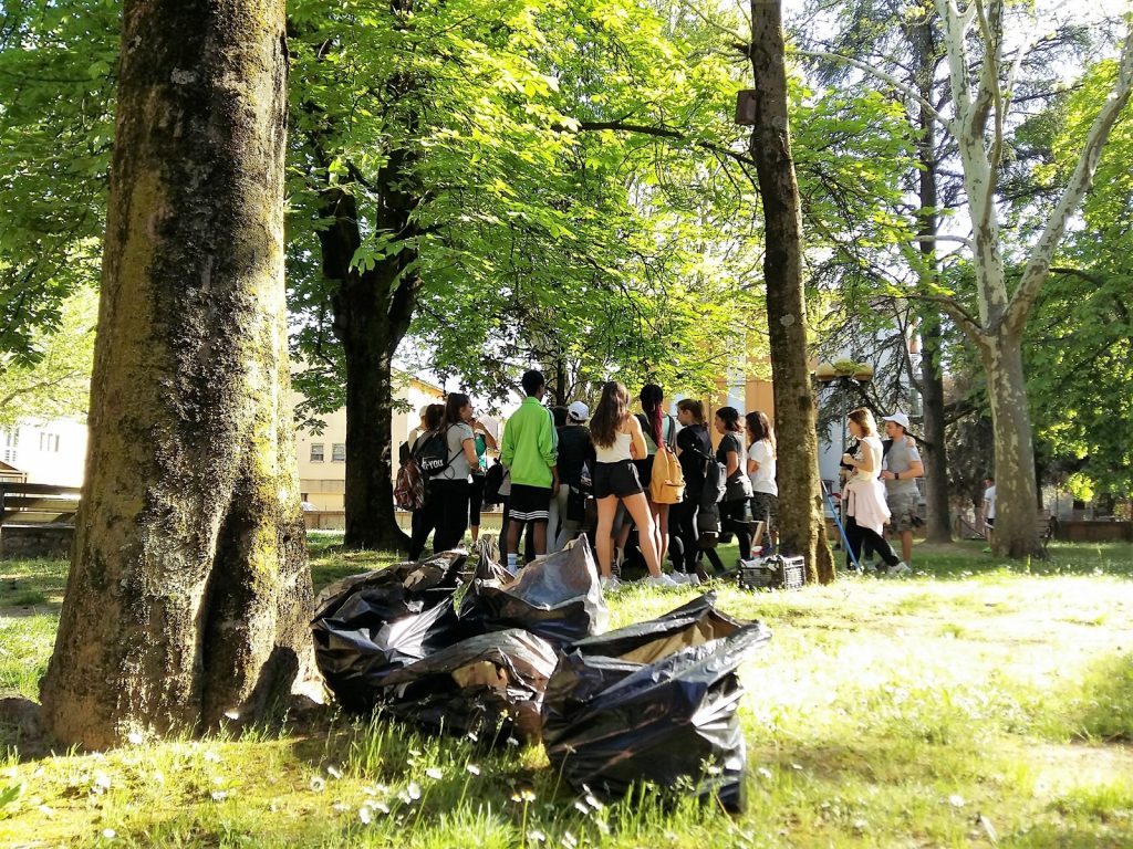 A Cotignola tornano le “pulizie di primavera”, cittadini volontari si prendono cura della città