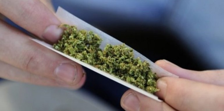 Carabinieri, arrestano pusher 19enne. Aveva con se droga e quasi mille euro