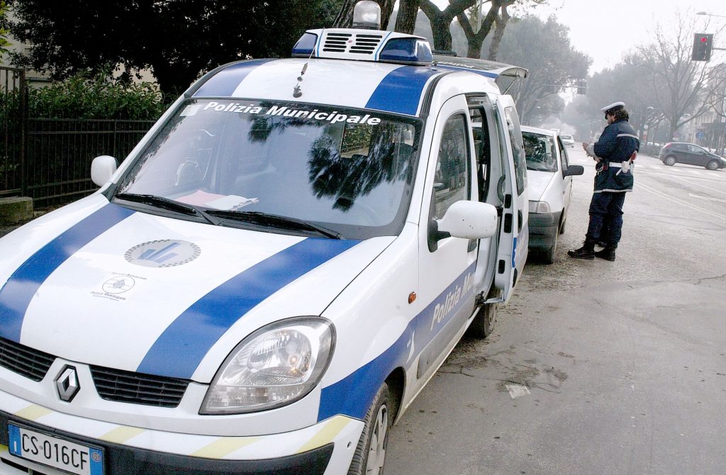 Taxi abusivo a Castel Bolognese messo in trappola dai vigili dell’Unione faentina