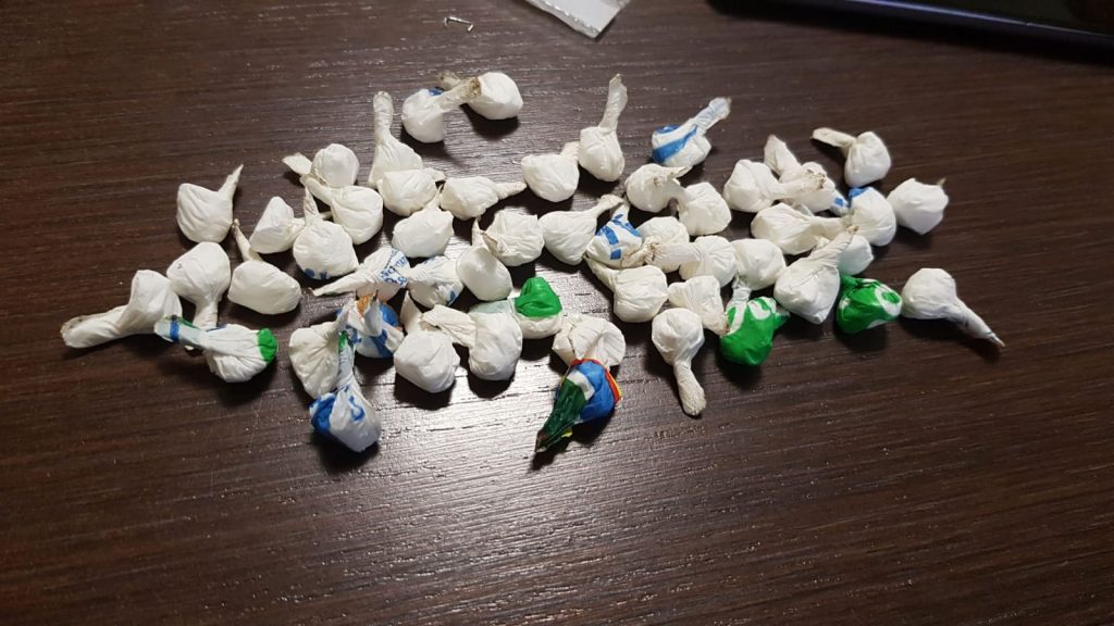 Faenza, nasconde la cocaina nel reggiseno, 25enne arrestata dai carabinieri del Borgo