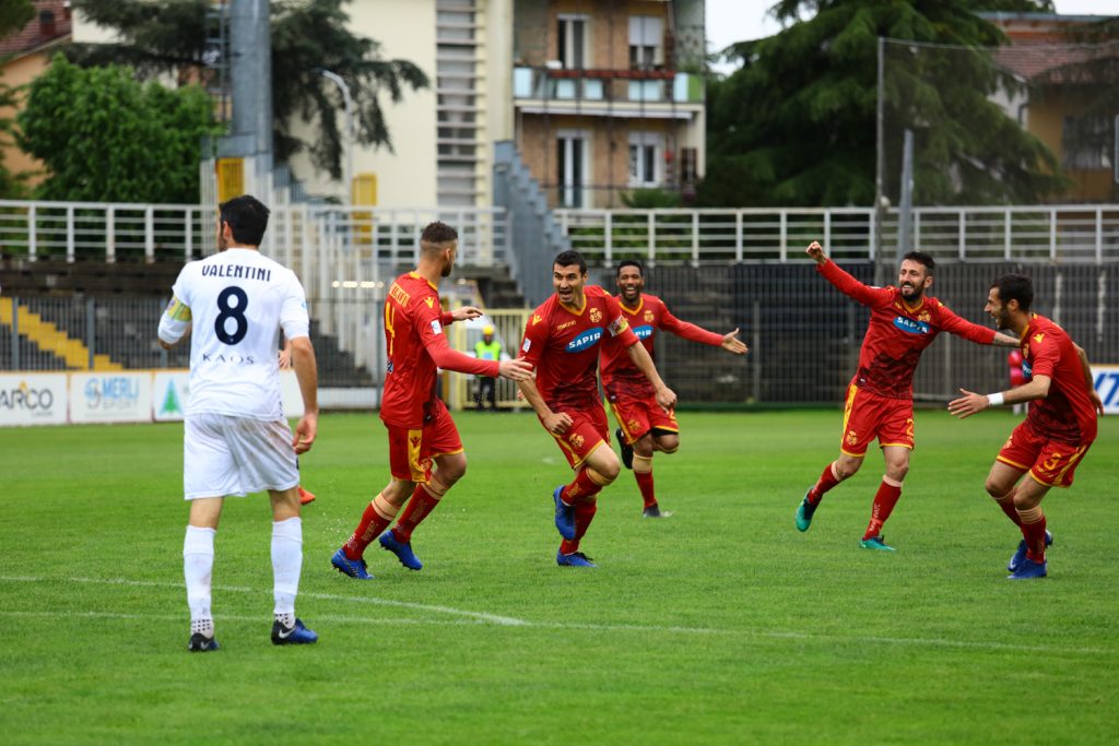 Calcio, il Ravenna spreca il vantaggio e con l’Imolese finisce 3-3