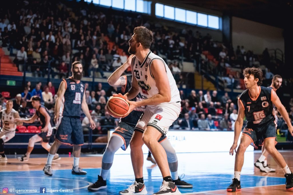 Basket, Cesena vince e accede alle semifinali playoff di Serie B