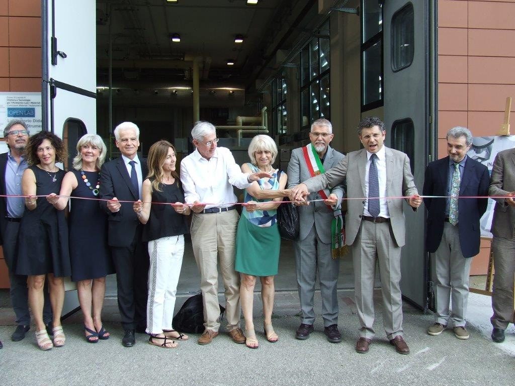 Taglio del nastro per i nuovi laboratori  “Open Lab” di Faenza