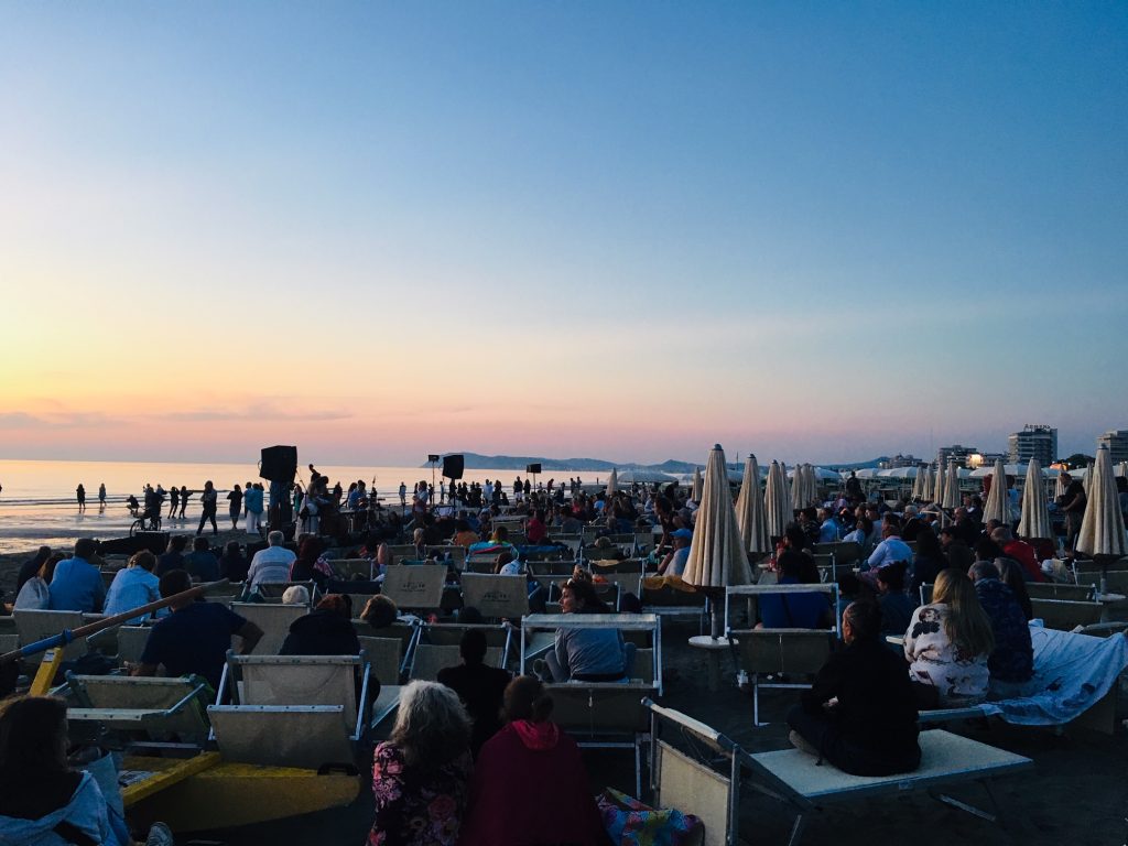 Riccione, al via la rassegna “Albe in controluce”
