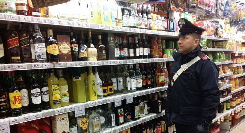 Faenza, rubano cibi e Malox: denunciata coppia di forlivesi
