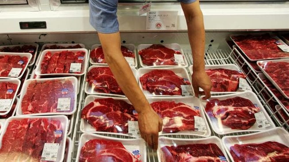 Dipendente infedele ruba carne e formaggio dal supermercato per il quale lavora