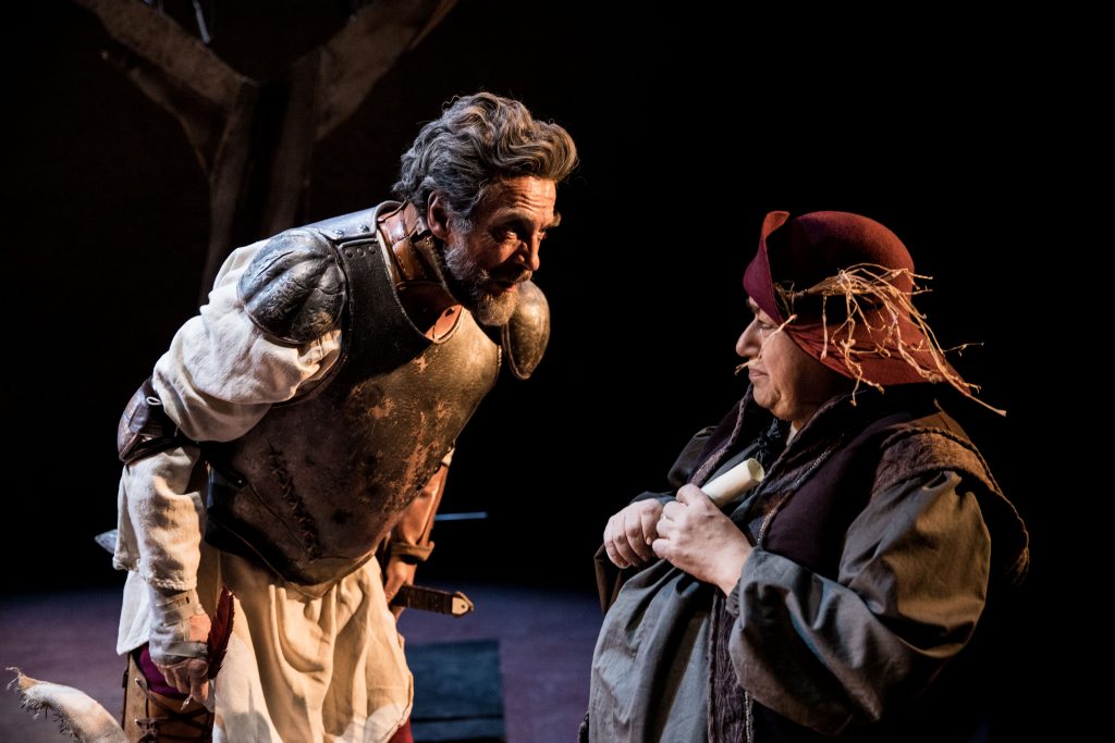 Il Don Chisciotte sul palco del teatro di Forlì