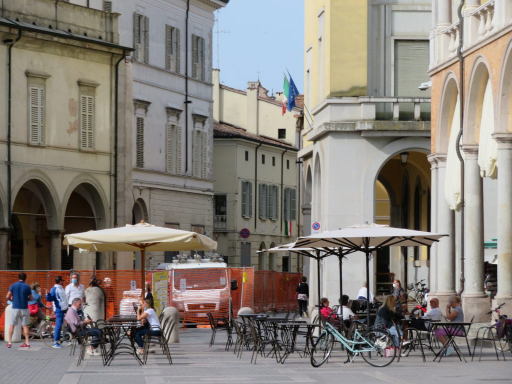 Faenza, 18 maggio 2020. Riaprono bar, ristoranti, Museo delle ceramiche e Biblioteca Manfrediana. La città si risveglia dopo quasi tre mesi fùdi lockdown