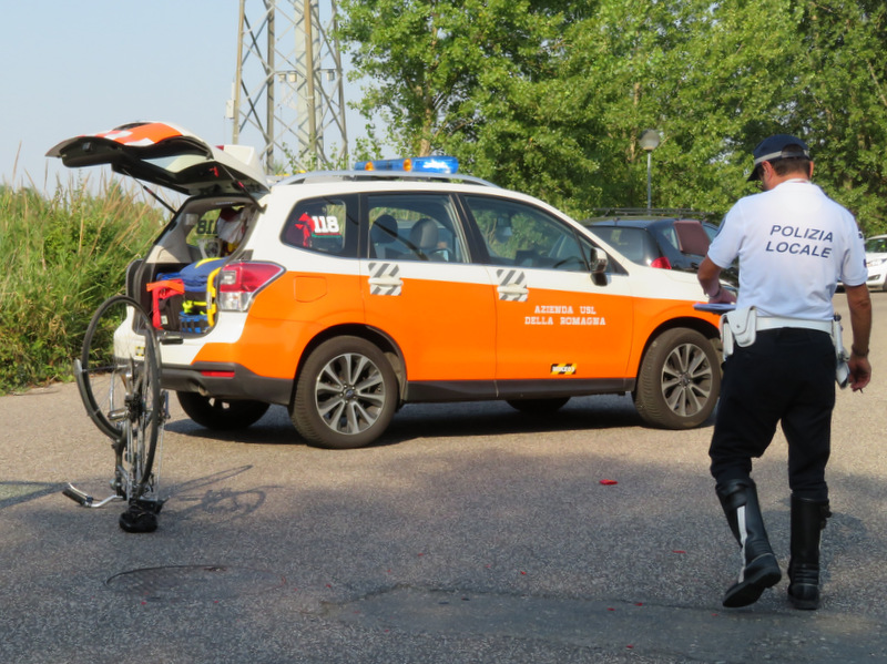 Faenza, incidente stradale bici contro fuoristrada
