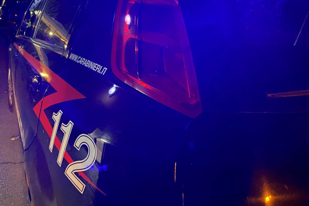 Imola, 67enne minaccia di suicidarsi. I carabinieri riescono a persuaderlo