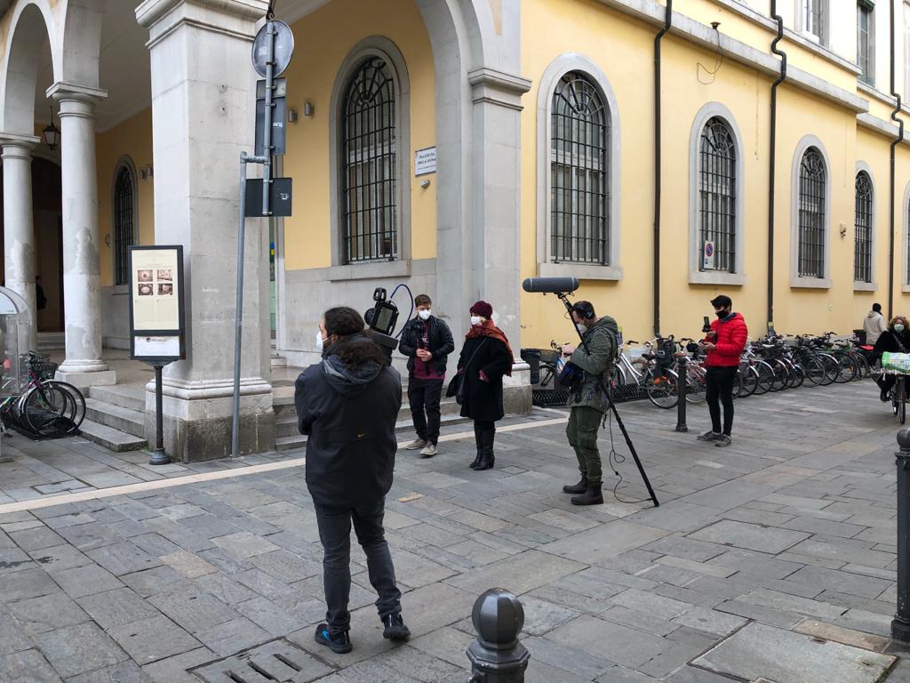 In centro la registrazione dello spot di “Ama Faenza”, protagonista Maria Pia Timo