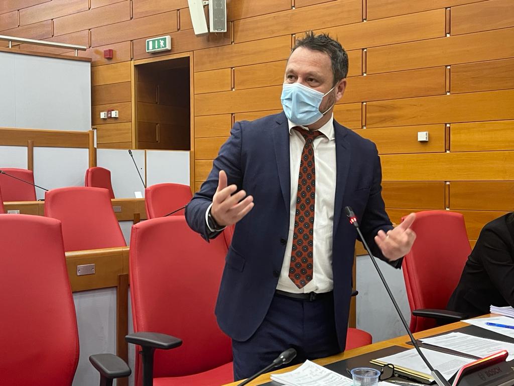 Polemica in Regione sui contributi per gli eventi in occasione del settimo centenario della morte di Dante