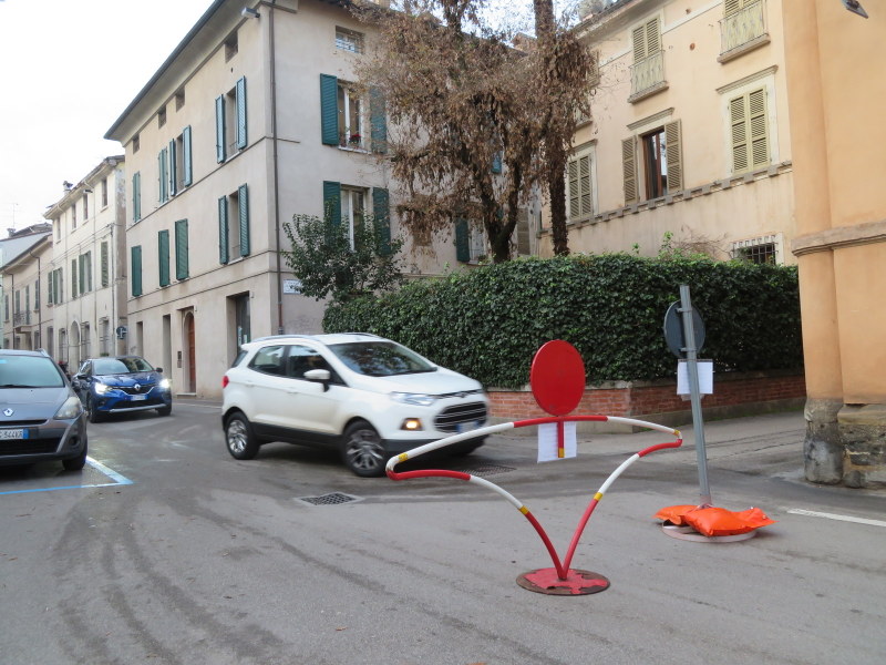 Faenza, via Castellani, chiusa per mettere in sicurezza gli studenti della scuola Gulli