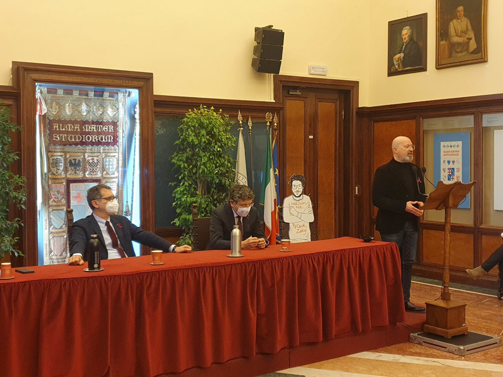 Patrick Zaki, a un anno dall’arresto tante richieste per la sua liberazione