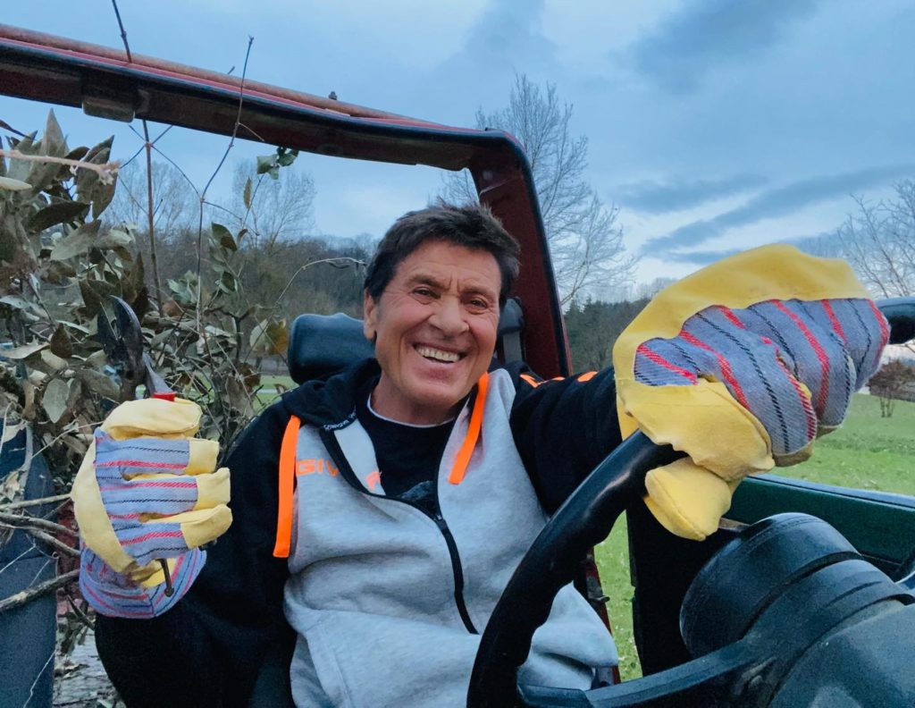 Gianni Morandi dimesso dall’ospedale Bufalini di Cesena