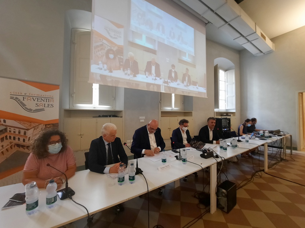 Nuove sinergie tra aziende di materiali innovativi, svolto il convegno “Aerospazio e aviazione” a Faenza