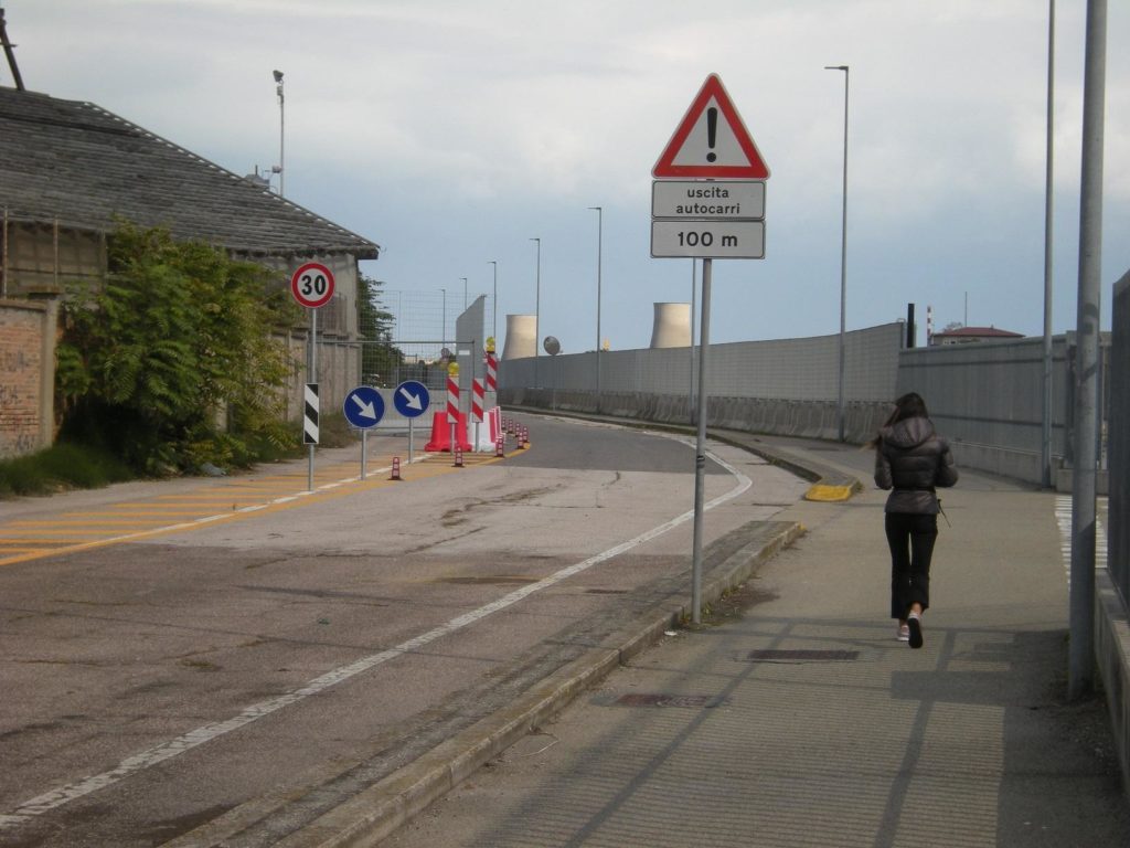 Viabilità: oggi la riapertura totale del tratto di via Antico Squero dopo i lavori di messa in sicurezza