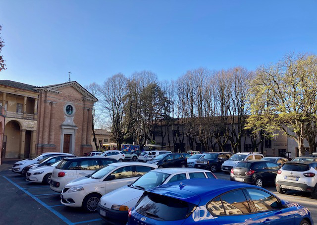 FAENZA: DUE ORE DI PARCHEGGIO GRATUITO PER LO “SHOPPING IN C’ENTRO”