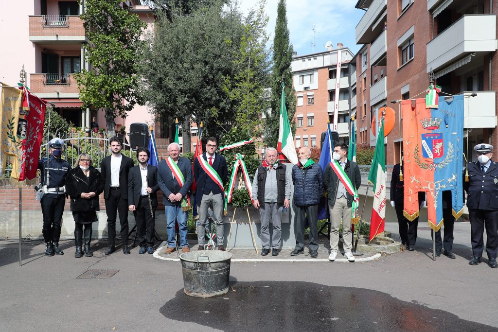 IMOLA: GRANDE COMMOZIONE PER I 16 MARTIRI DI POZZO BECCA