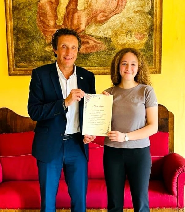 MASSA LOMBARDA: MARTA NIGRO VINCE LE OLIMPIADI DI LINGUE E CIVILTA’ CLASSICHE, I COMPLIMENTI DALL’AMMINISTRAZIONE