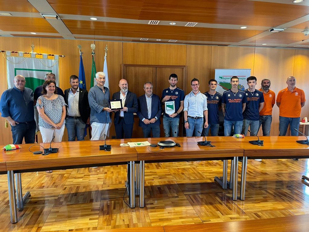 IL PRESIDENTE BONACCINI PREMIA IN REGIONE LA PALLAMANO ROMAGNA PROMOSSA IN A1