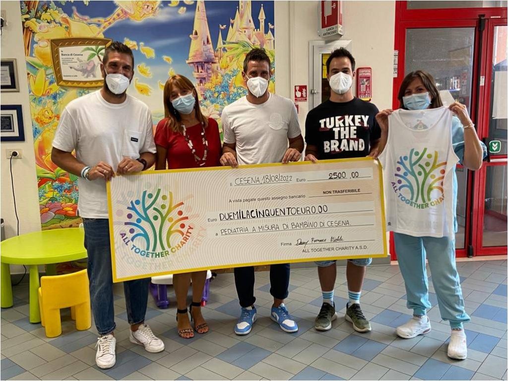 CESENA: DONAZIONE ALLA PEDIATRIA DEL BUFALINI DALL’ASSOCIAZIONE “ALL TOGETHER CHARITY ASD”
