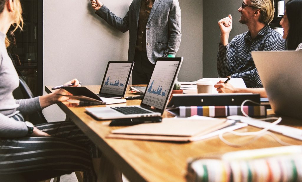 L’INNOVAZIONE REGIONALE NELL’ERA DELLA COMPLESSITÀ E DEI RISCHI GLOBALI