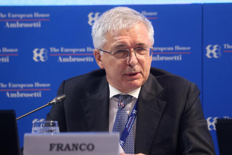 LUGO: IL MINISTRO DELL’ECONOMIA E FINANZE DANIELE FRANCO RICORDA IL 50° DELLA MORTE DI GUSTAVO DEL VECCHIO, ECONOMISTA LUGHESE