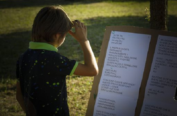 LARGO ALLA POESIA, A BOLOGNA CORTEO IN VERSI DI BIMBI E RAGAZZI