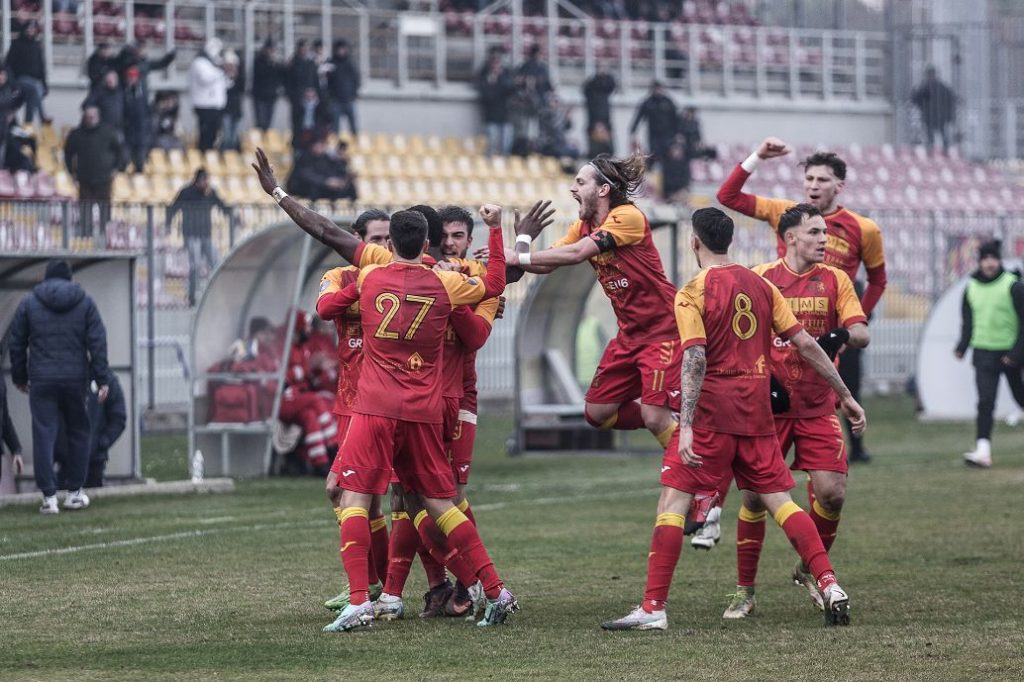 CALCIO SERIE D: PRESTAZIONE MAIUSCOLA DEL RAVENNA CHE VINCE 4-0 CONTRO IL PRATO