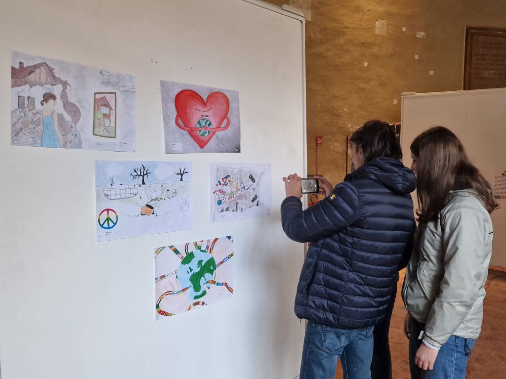 FAENZA: PREMIATI I VINCITORI DEL CONCORSO “UN POSTER PER LA PACE 2024-25”