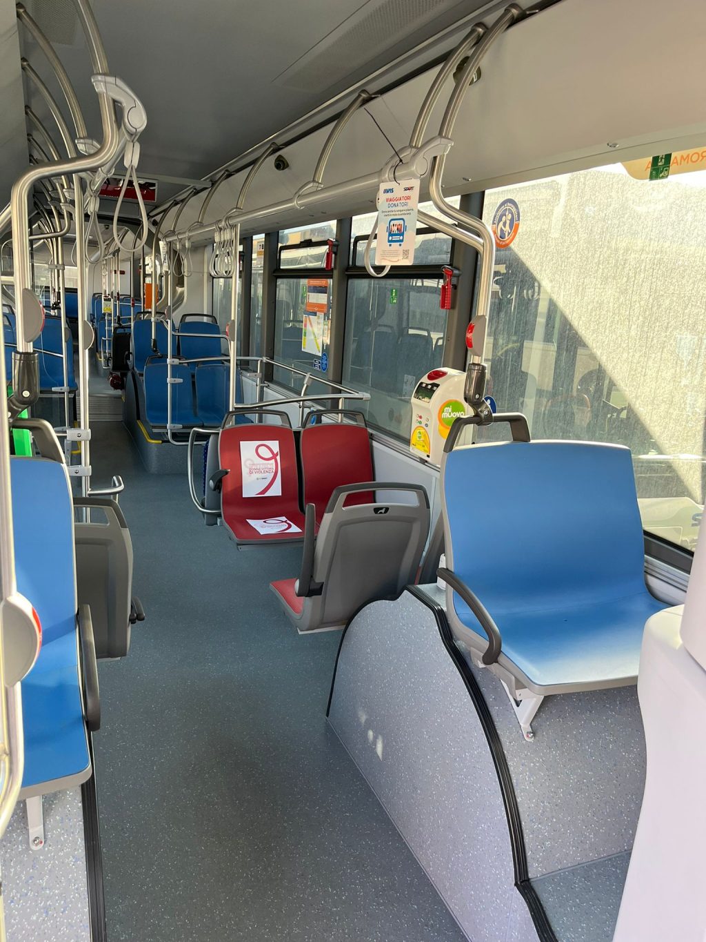 ROMAGNA: IL 25 NOVEMBRE LE DONNE VIAGGERANNO GRATIS SUI MEZZI DEL TRASPORTO PUBBLICO