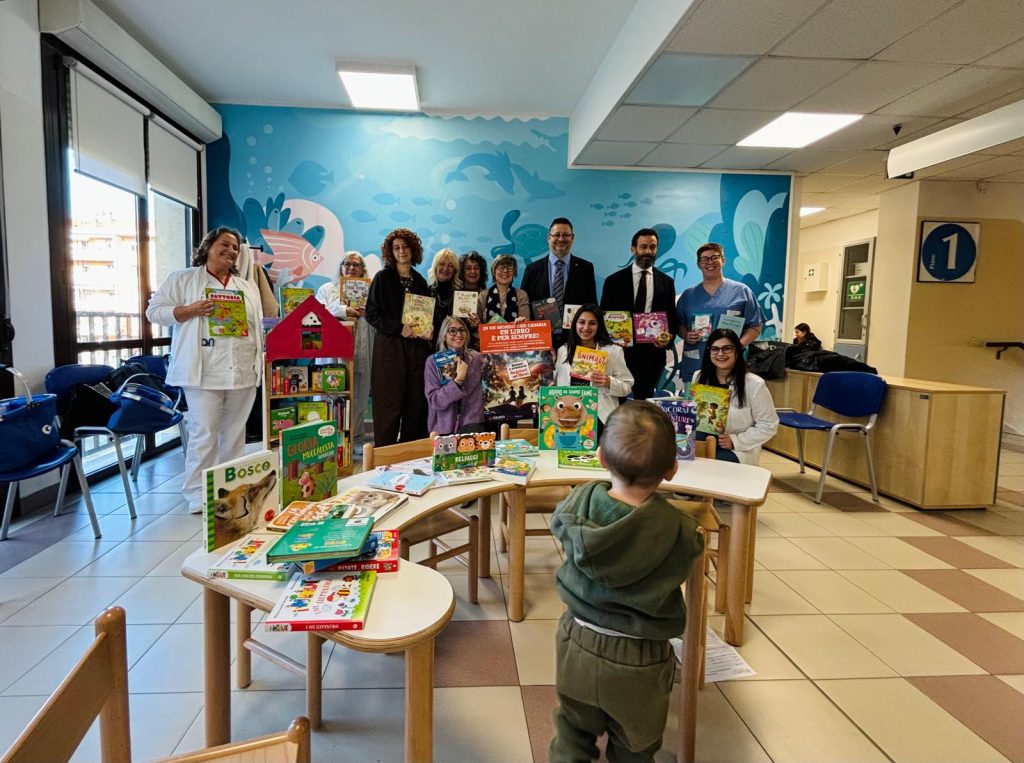 CESENA: COPIE DI “AIUTACI A CRESCERE, REGALACI UN LIBRO” DONATE ALLA PEDIATRIA