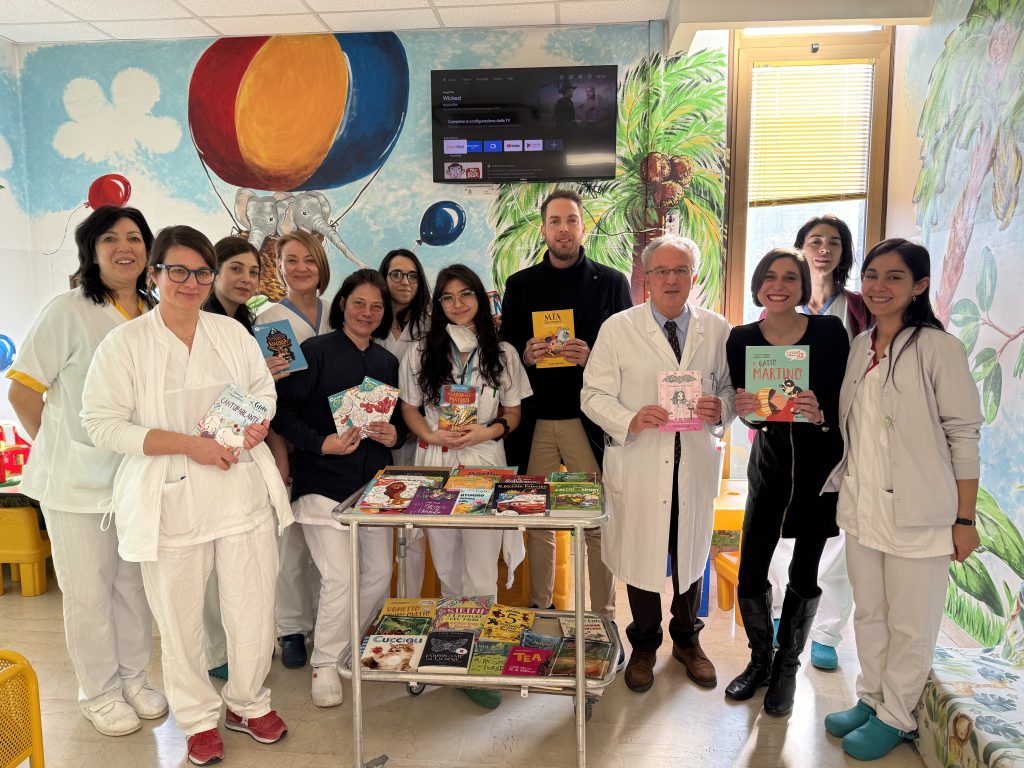 RAVENNA: DONAZIONE LIBRI IN PEDIATRIA