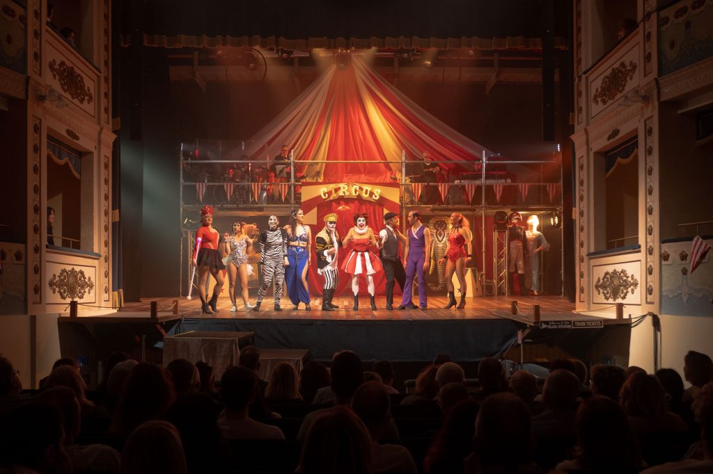CESENATICO: TORNA IL MUSICAL “BENVENUTI AL PIU’ GRANDE SPETTACOLO DELL’UNIVERSO”