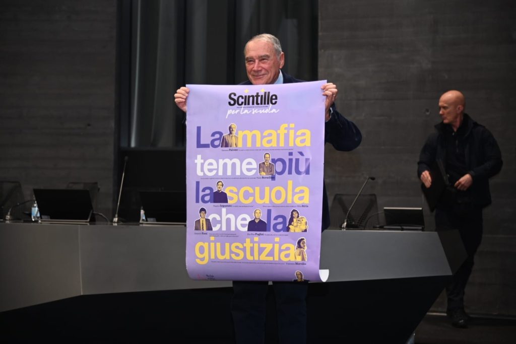 FORLÌ-CESENA: LOTTA ALLA CRIMINALITÀ ORGANIZZATA, GLI STUDENTI DELLE SCUOLE SUPERIORI DI CESENA HANNO INCONTRATO PIETRO GRASSO
