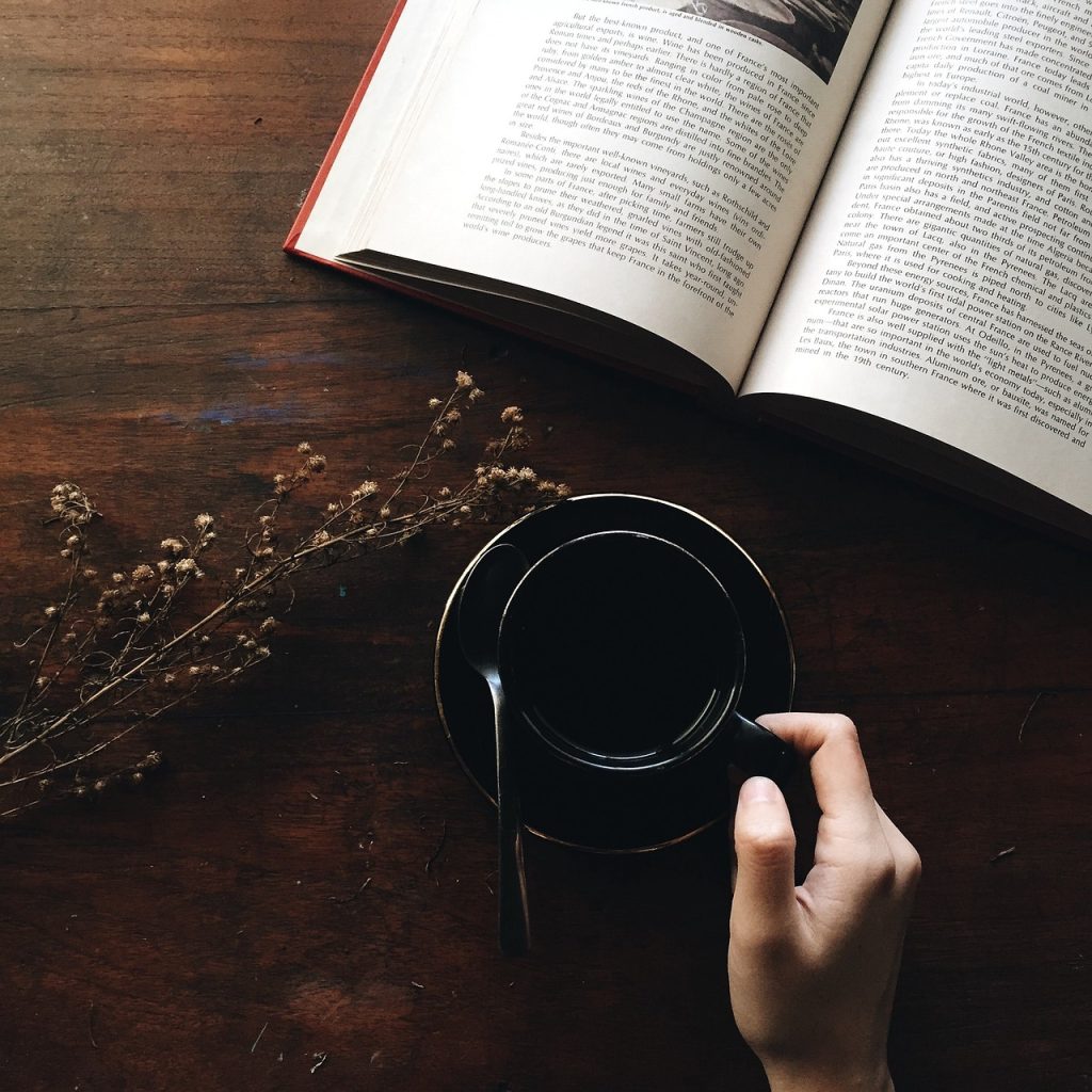 LUGO: LA NUOVA STAGIONE DEL CAFFÈ LETTERARIO APRE CON LA FESTA DEI 20 ANNI