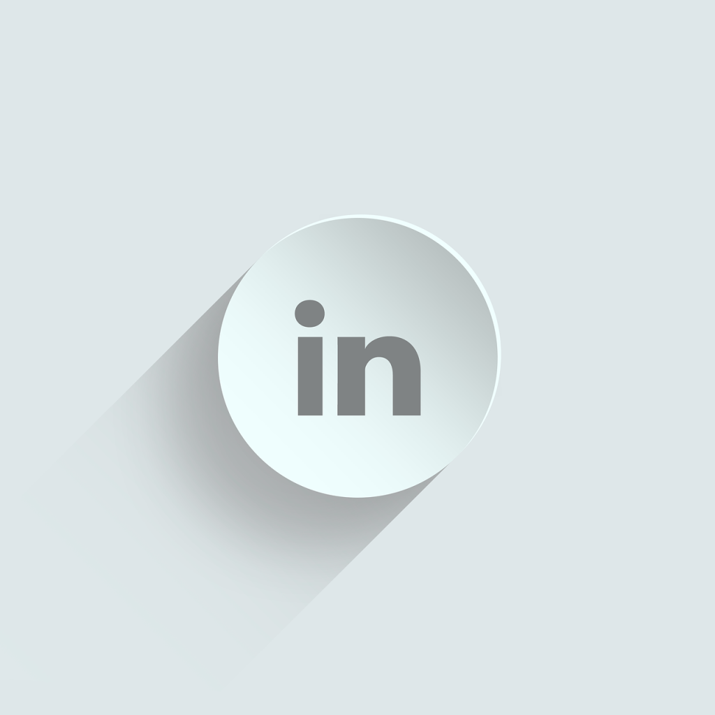 LINKEDIN PUNTA SULL’ INTELLIGENZIA ARTIFICIALE: IL FUTURO È GIÀ CONNESSO