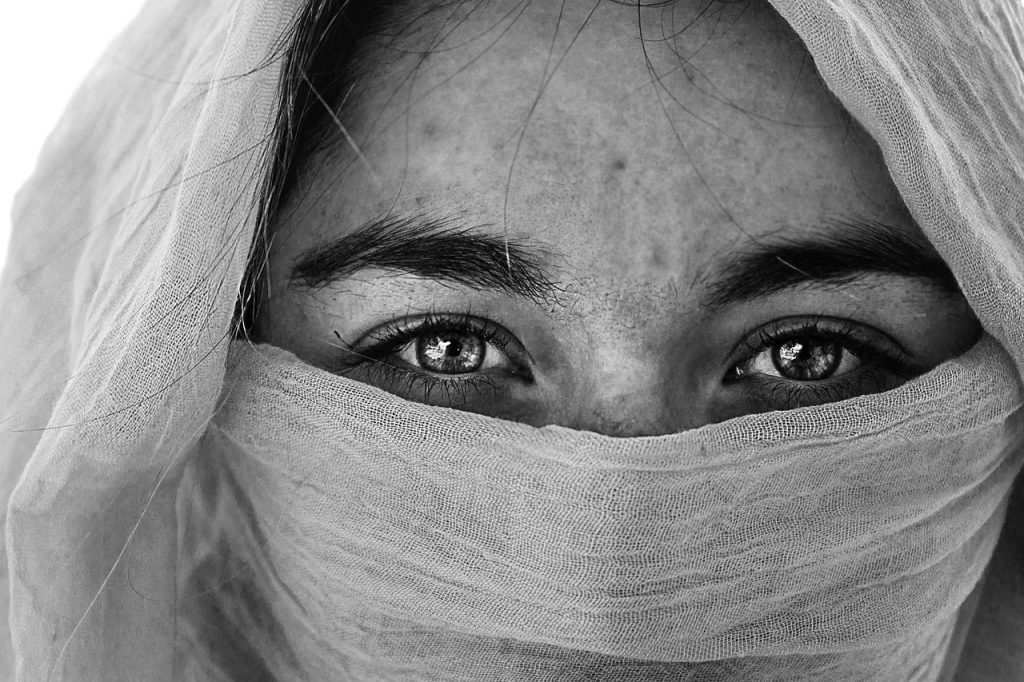 MASSA LOMBARDA: SOLIDARIETÀ ALLA DONNA AGGREDITA. SANGIORGI: “INACCETTABILE OGNI FORMA DI VIOLENZA”